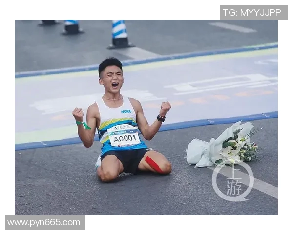 重庆滑板队在城市马拉松中的崛起与突破之路全景揭秘 重庆滑板队在城市马拉松中的崛起与突破之路全景揭秘