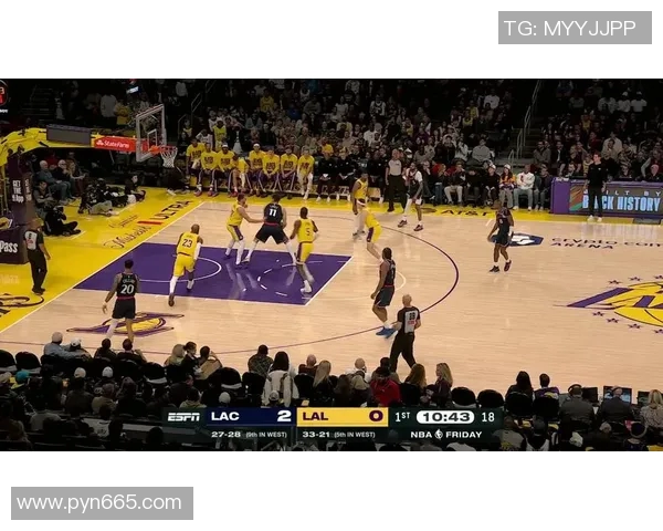 湖人对决快船精彩直播全程回顾与分析,尽在本场比赛中感受篮球魅力 湖人对决快船精彩直播全程回顾与分析,尽在本场比赛中感受篮球魅力