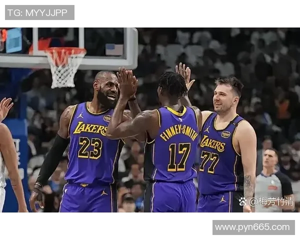 2010年湖人对决掘金的精彩瞬间与赛季回顾分析